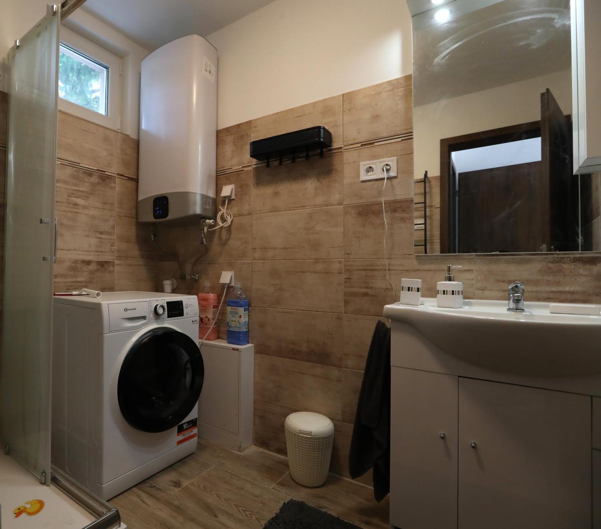 Four Flowers Apartman Шиофок Экстерьер фото